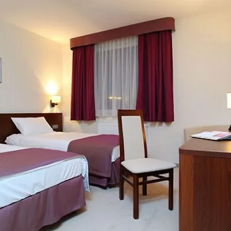 Hotel Arena Expo 2*